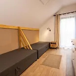 Henry - Prywatna Sauna I Jacuzzi Żywiec