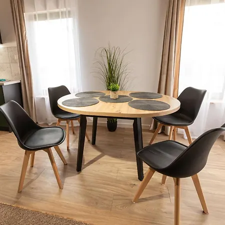 Henry - Prywatna Sauna I Jacuzzi