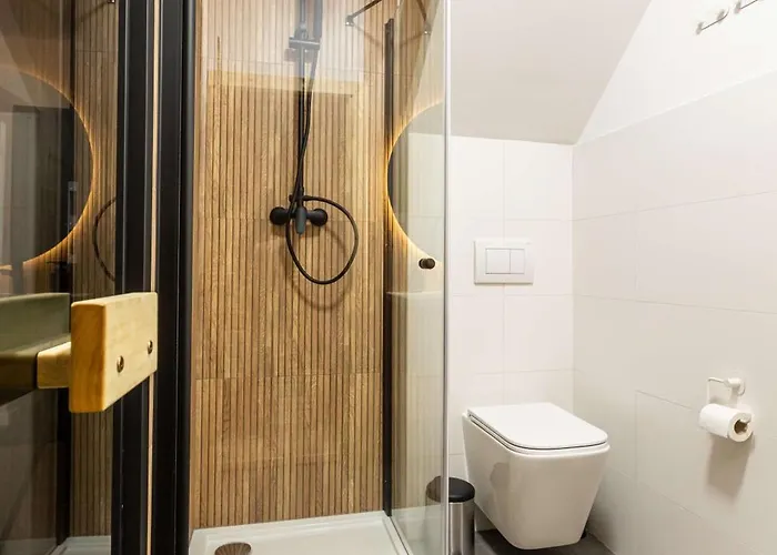 Henry - Prywatna Sauna I Jacuzzi